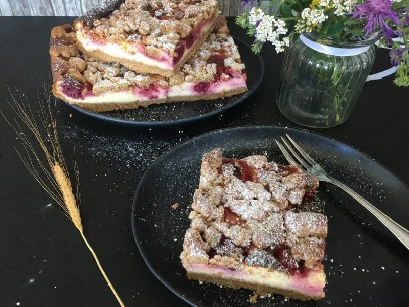 Sauerkirsch-Käsekuchen