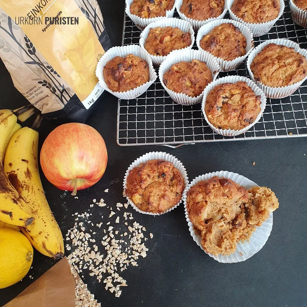 Müsli Muffins aus Urkornflocken und Obst
