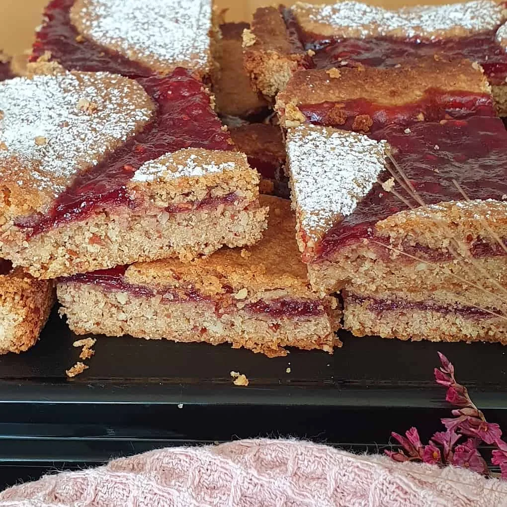 Linzerschnitten fertig geschnitten