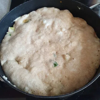 Zucchini Schmarrn Rohmasse in der Pfanne